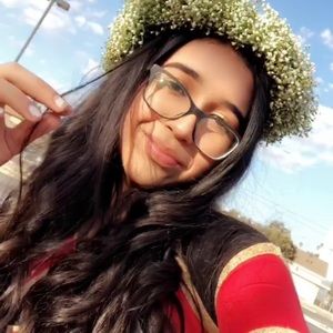 Meet your Posher, Ana